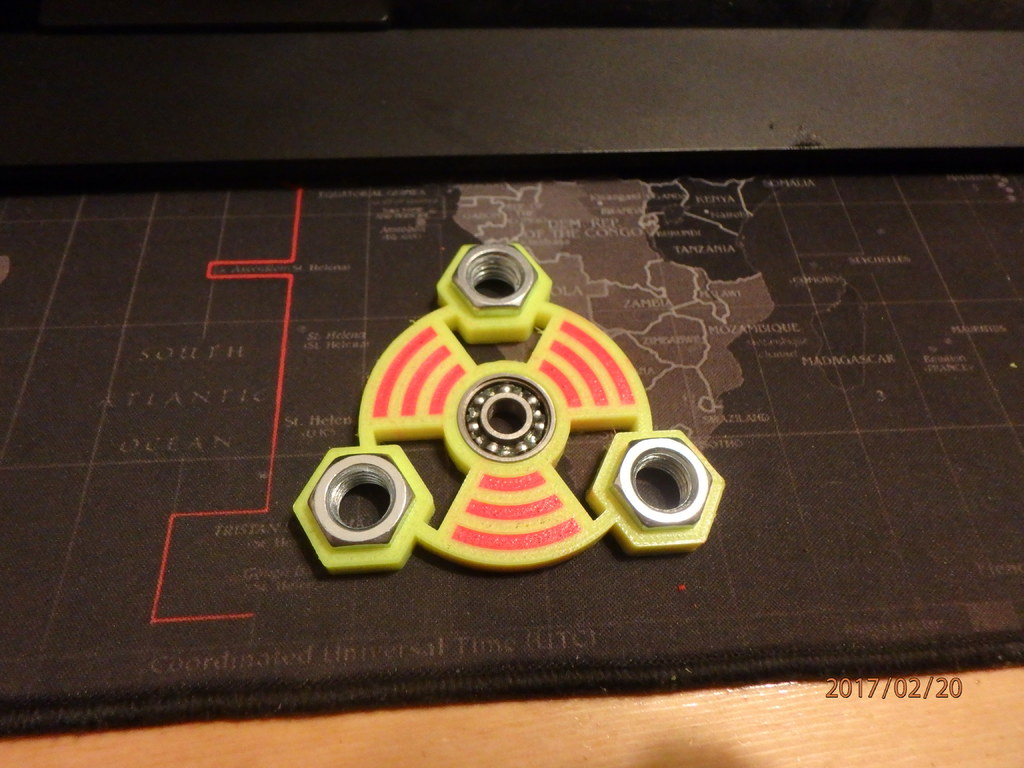 Fidget Nut Spinner - Wingnut2k #9 (Dual Extrusion)