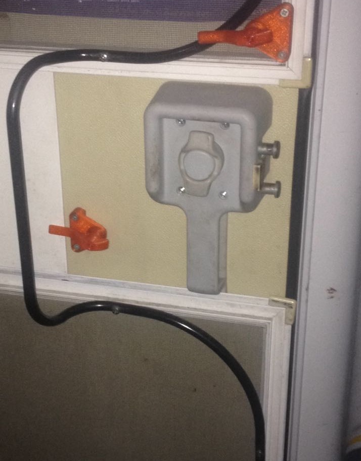 Camper _ caravan mosquito net door latch