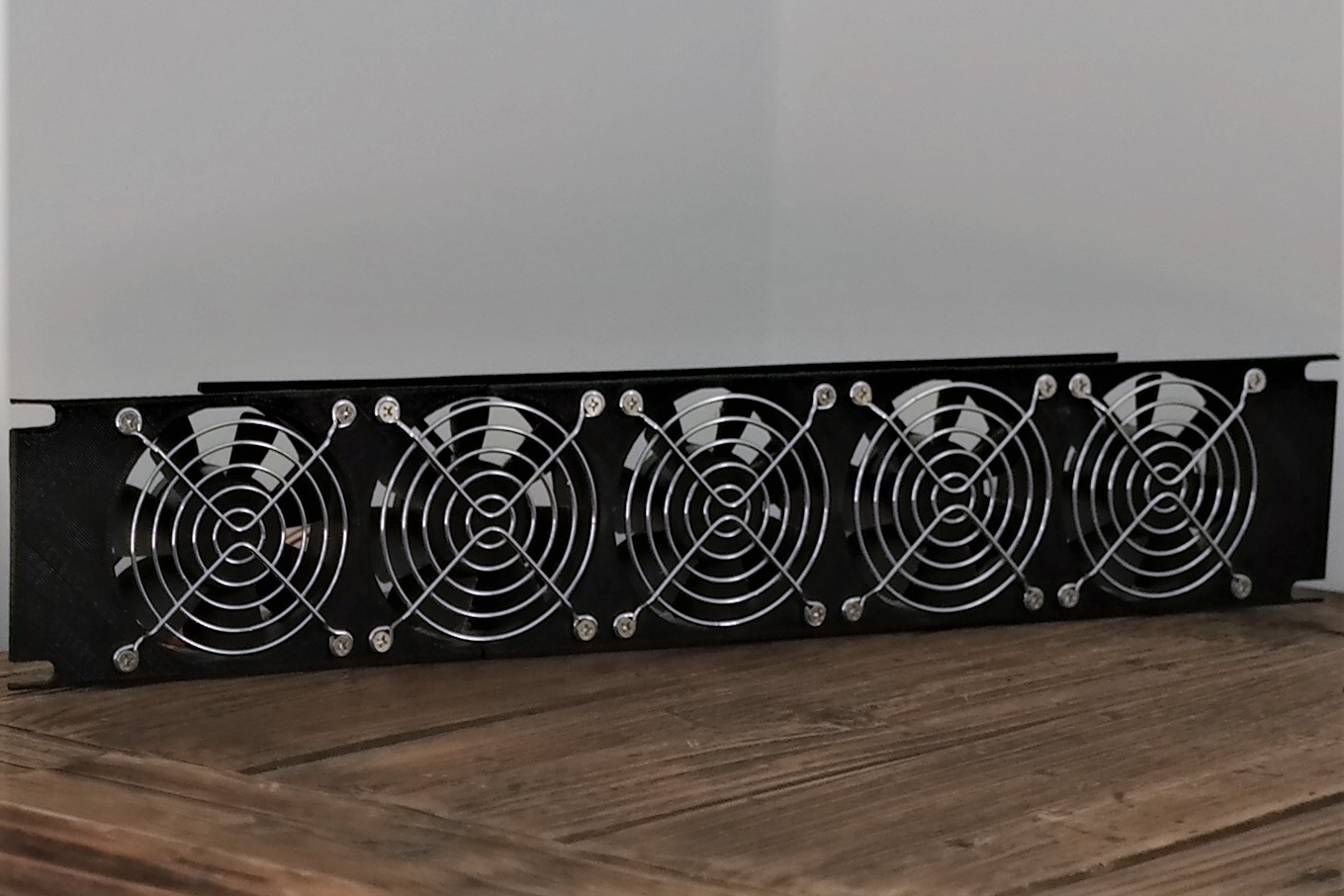 2U Rack Mount for 5x 80mm Fans