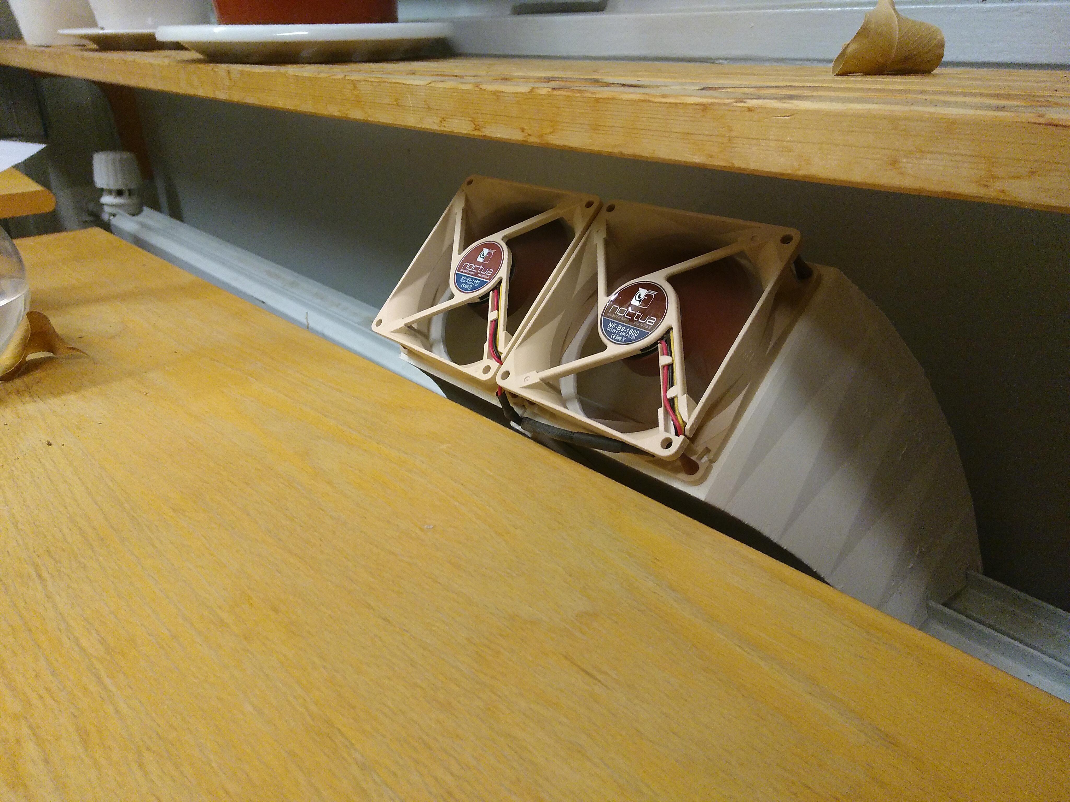 2x92mm fan ducts for radiator. Heats up my office in no time!