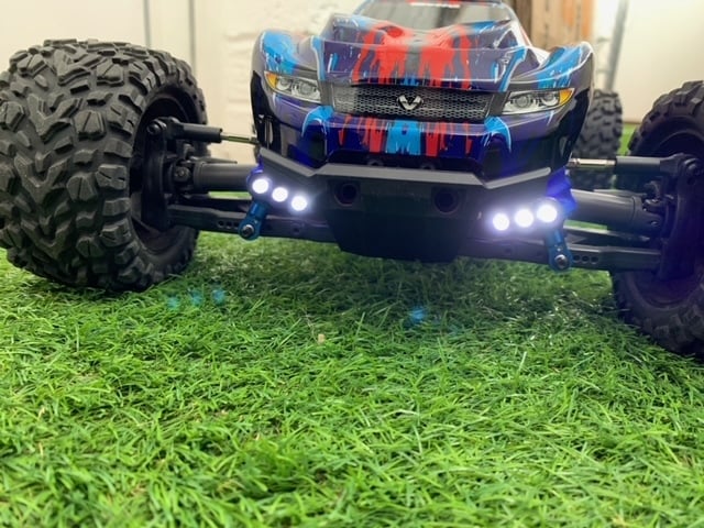 Traxxas Rustler VXL 4x4 Front LED Mount