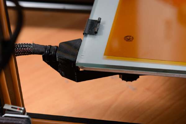 Creality CR-10 Strain relief bracket for heated bed cable | 3d print model