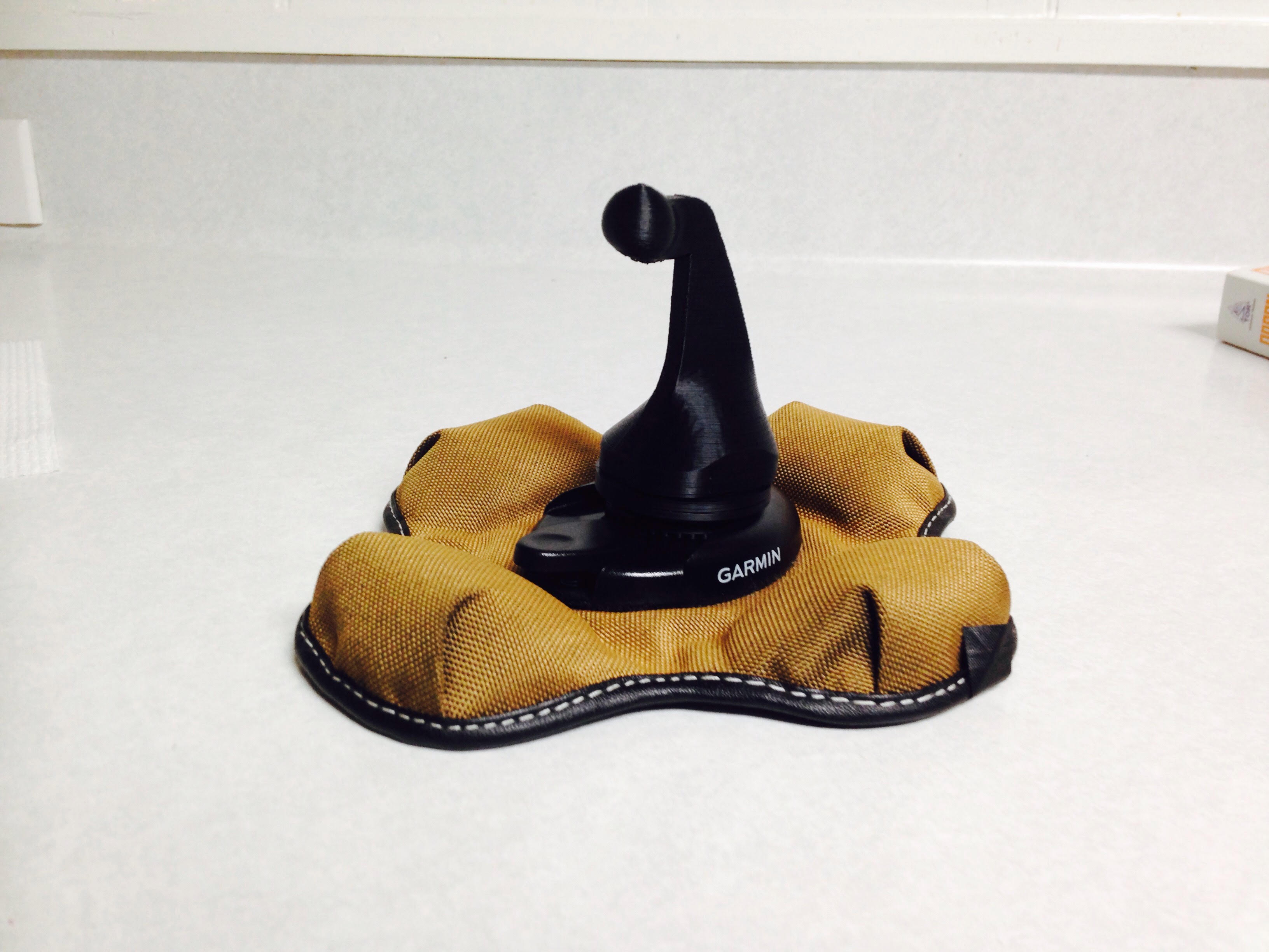 Garmin GPS Mount Arm for Automobile Installation