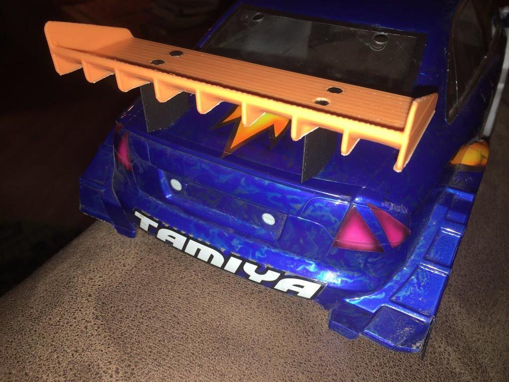RC-CAR REAR SPOILER SCALE 1:10