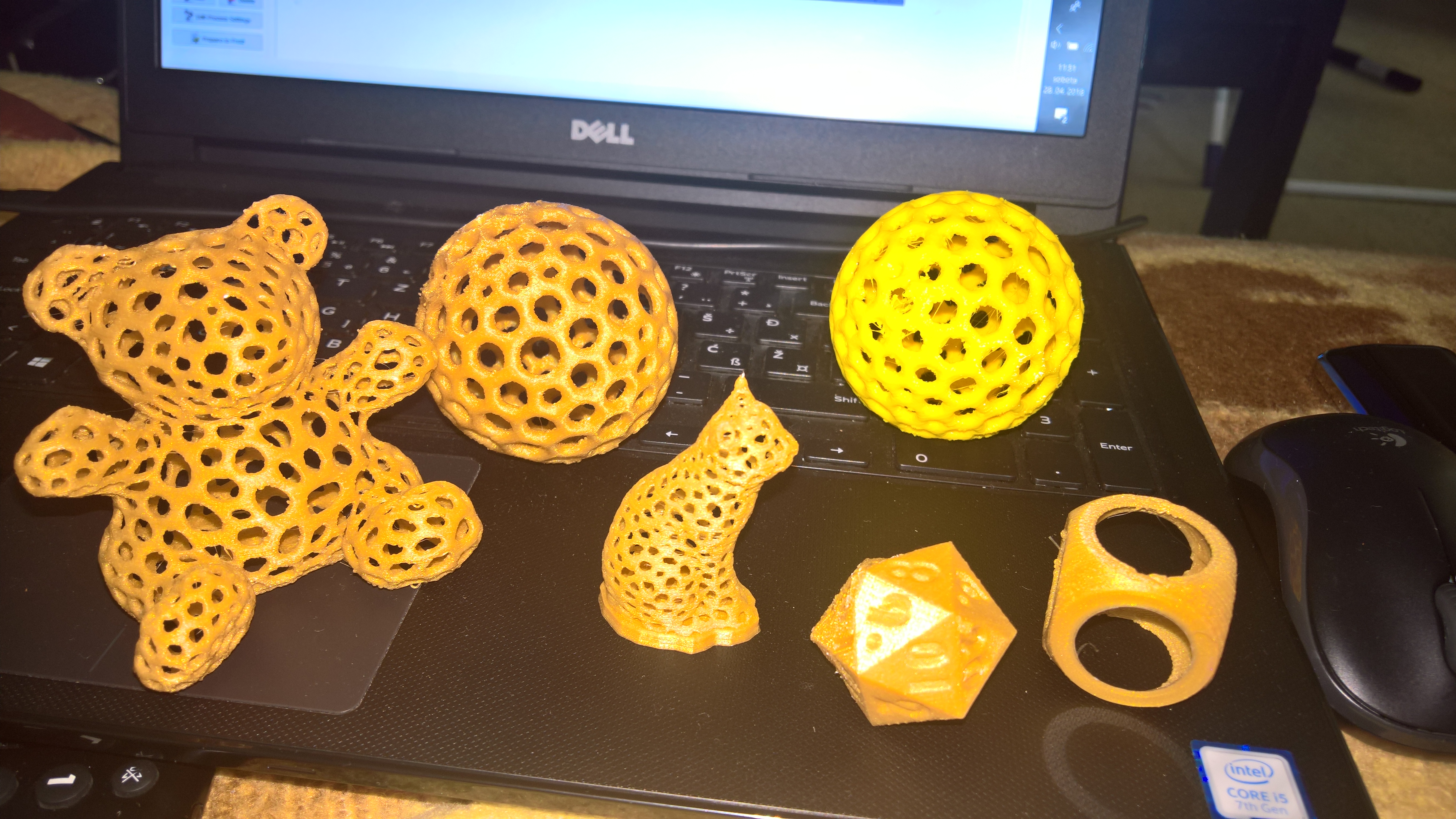 Voronoi ball for a cat