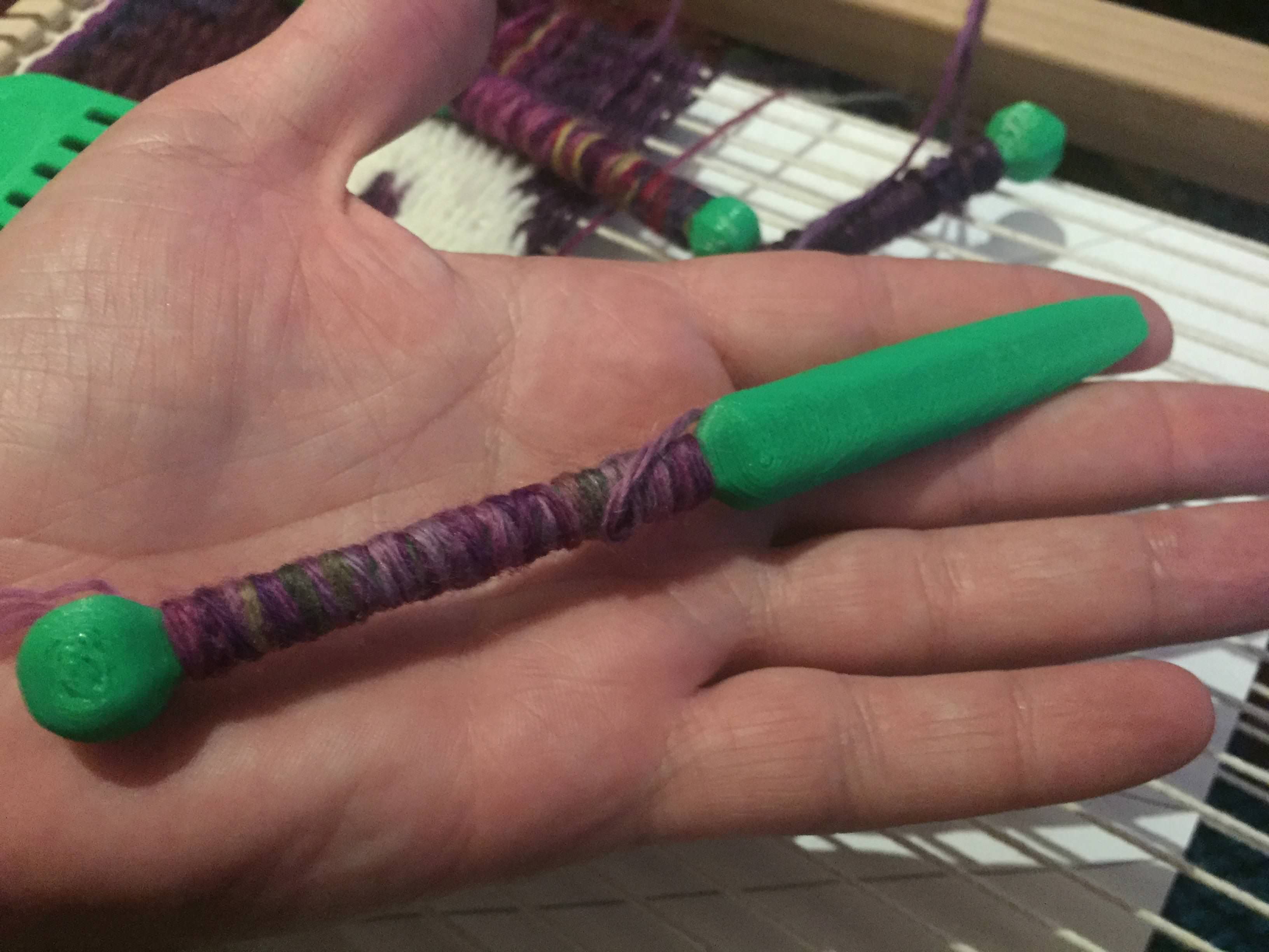 Tapestry tools (Comb and bobbin)