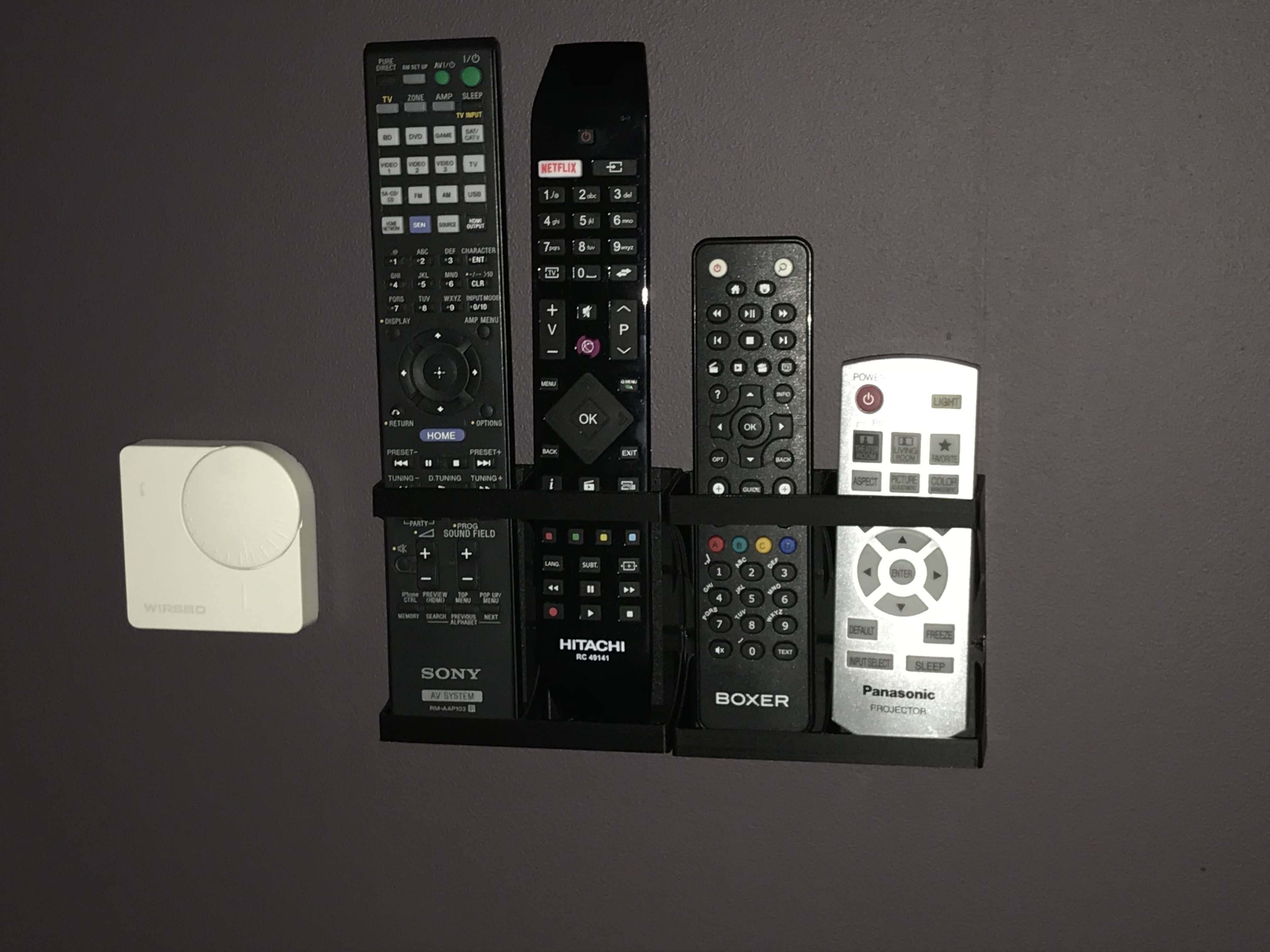 Remote wall mount Files to download and to 3D print for free 3DPEA
