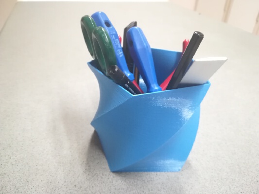 Twisted polygon Pen&Tools Holder | 3d print model