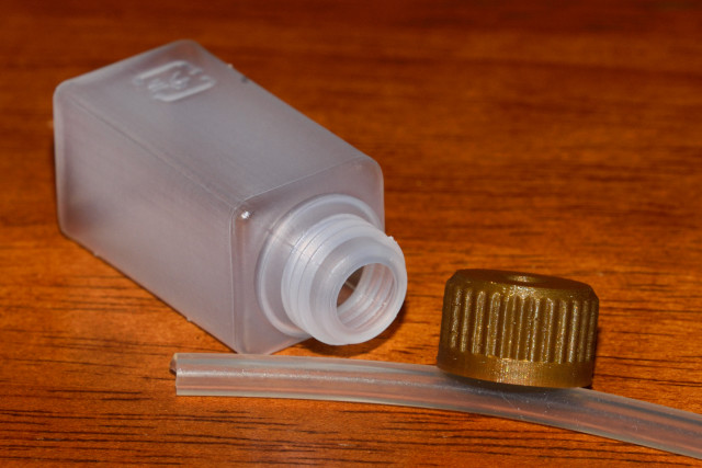 E-liquid Bottle cup JAPAN 6ml - Bottom Feeder