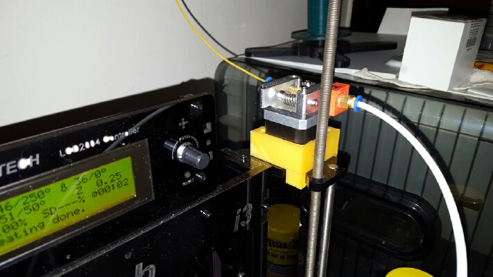 Prusa i3 bowden extruder stepper mount Left and Right | 3d print model