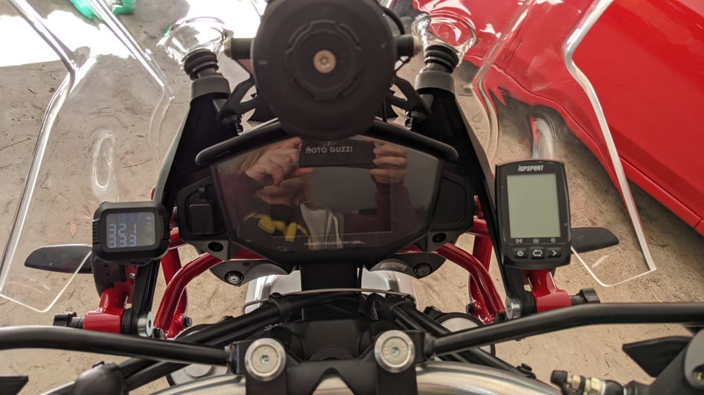 Moto Guzzi V85TT Extra Instrument Pod