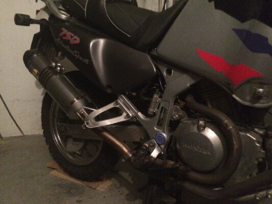 Tapón eje del basculante Africa Twin RD07 _ XRV 750 | 3d print model