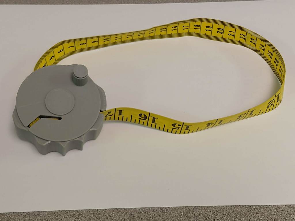 Soft measuring tape reel