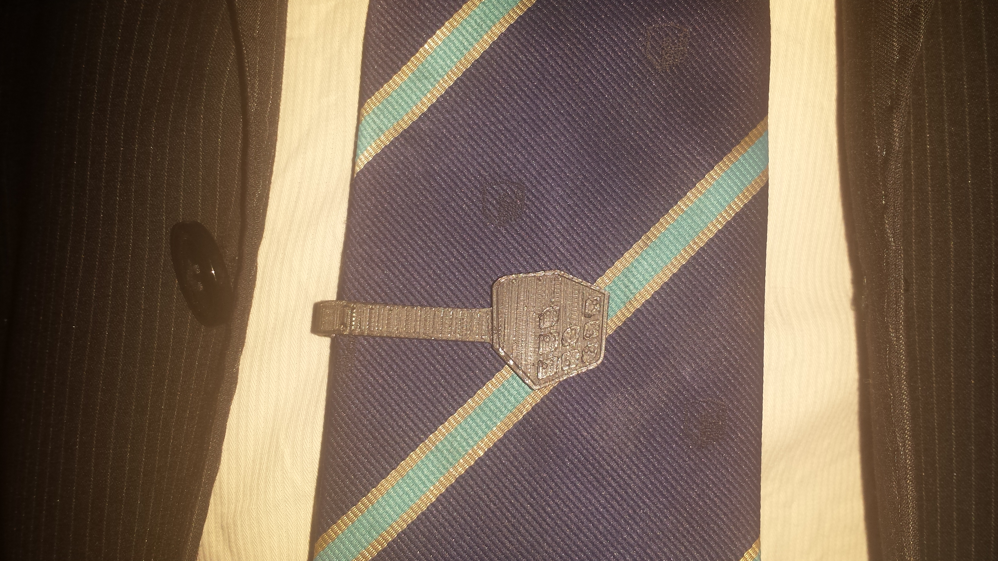i.dasspeld tie bar
