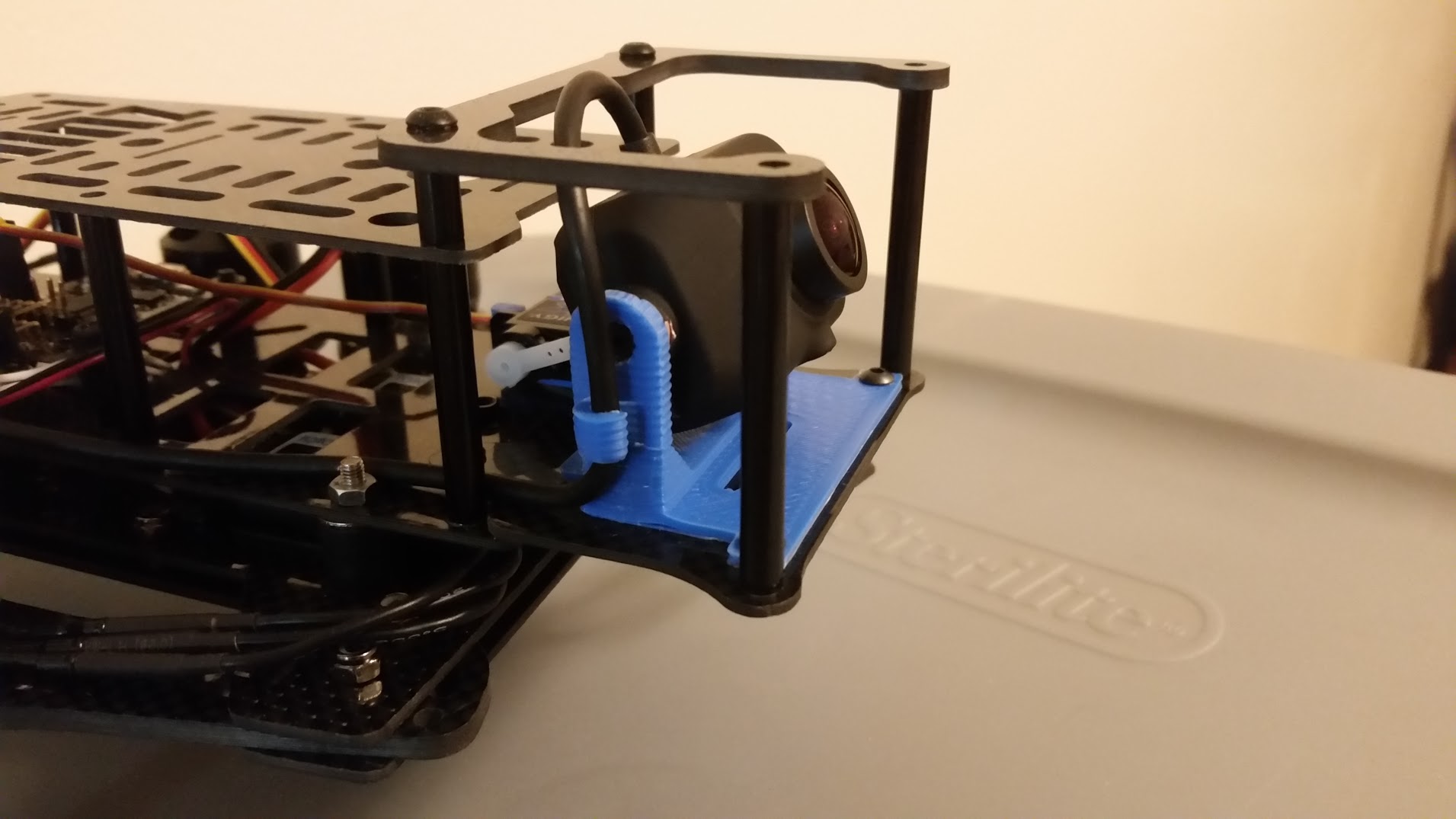 HoverShip - Zuul Superbeast - Servo Tilt Camera Mount for a FoxTechFPV -HoryzonHD Full HD V4