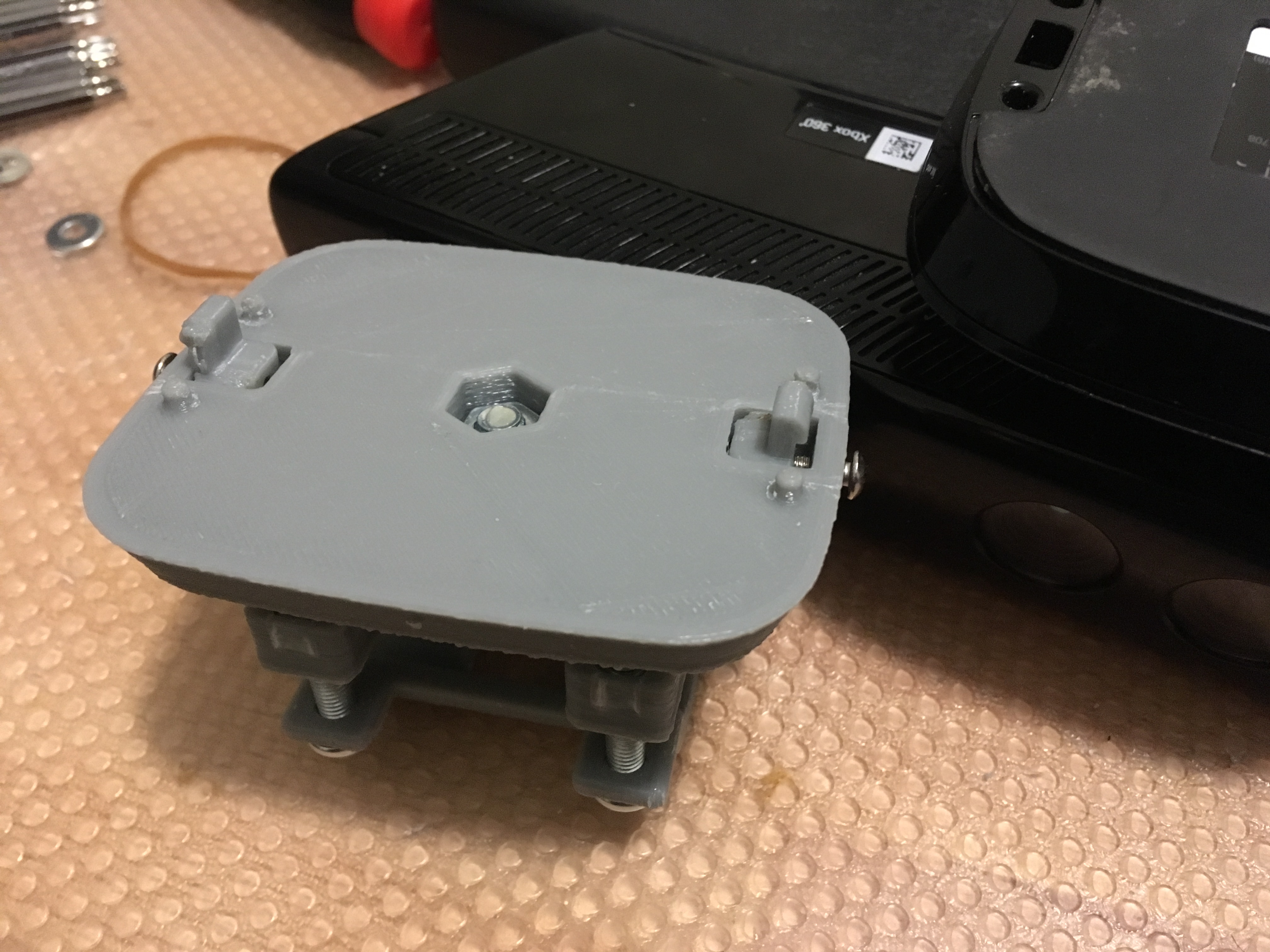 Kinect sensor mount - locking mount with clamps for arca and pole mounts.
