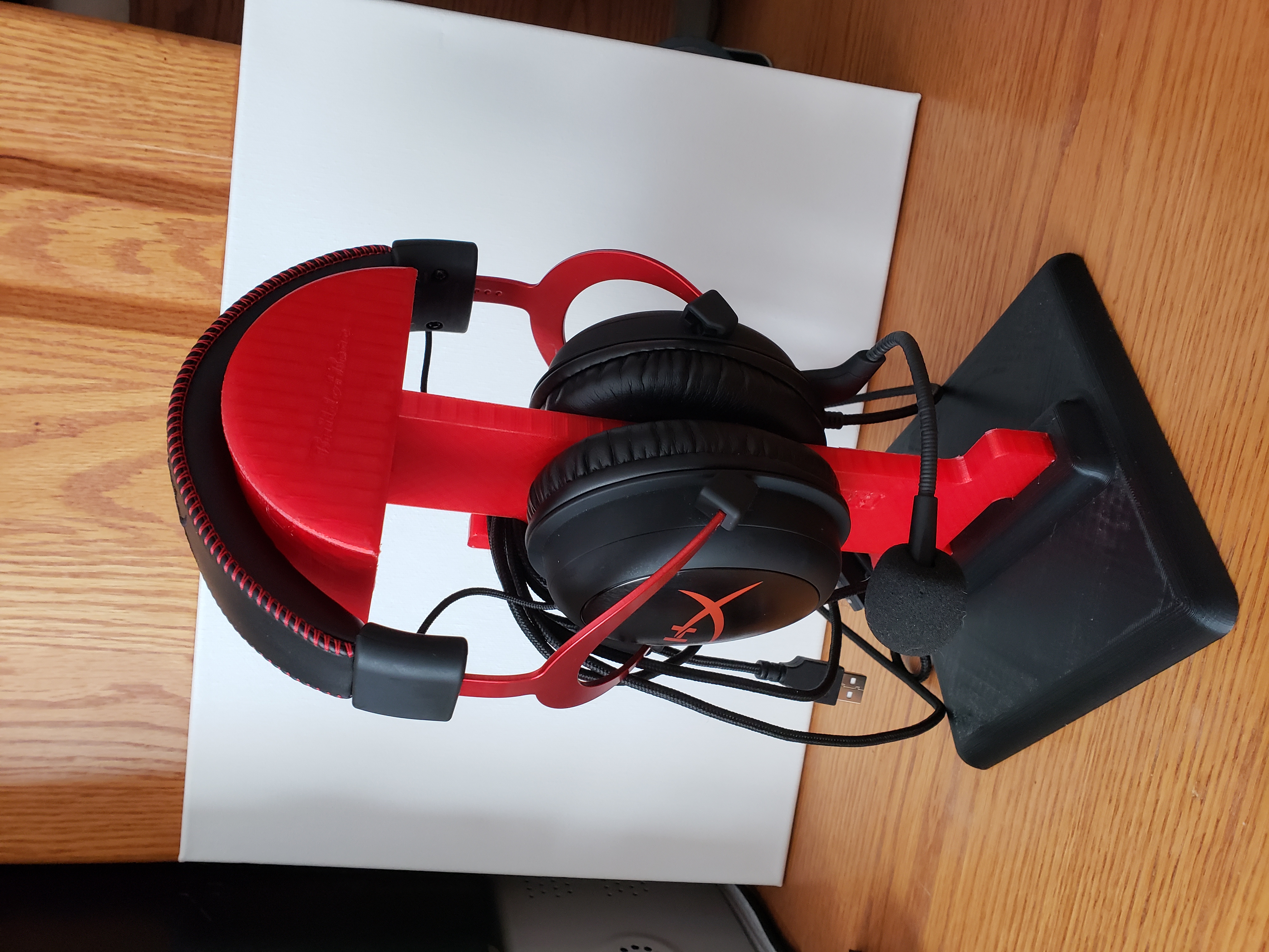 Headphone Stand (designed around HyperX Cloud II)
