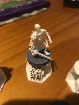 Gloomhaven Modular Stands with Life Counter | 3d print model