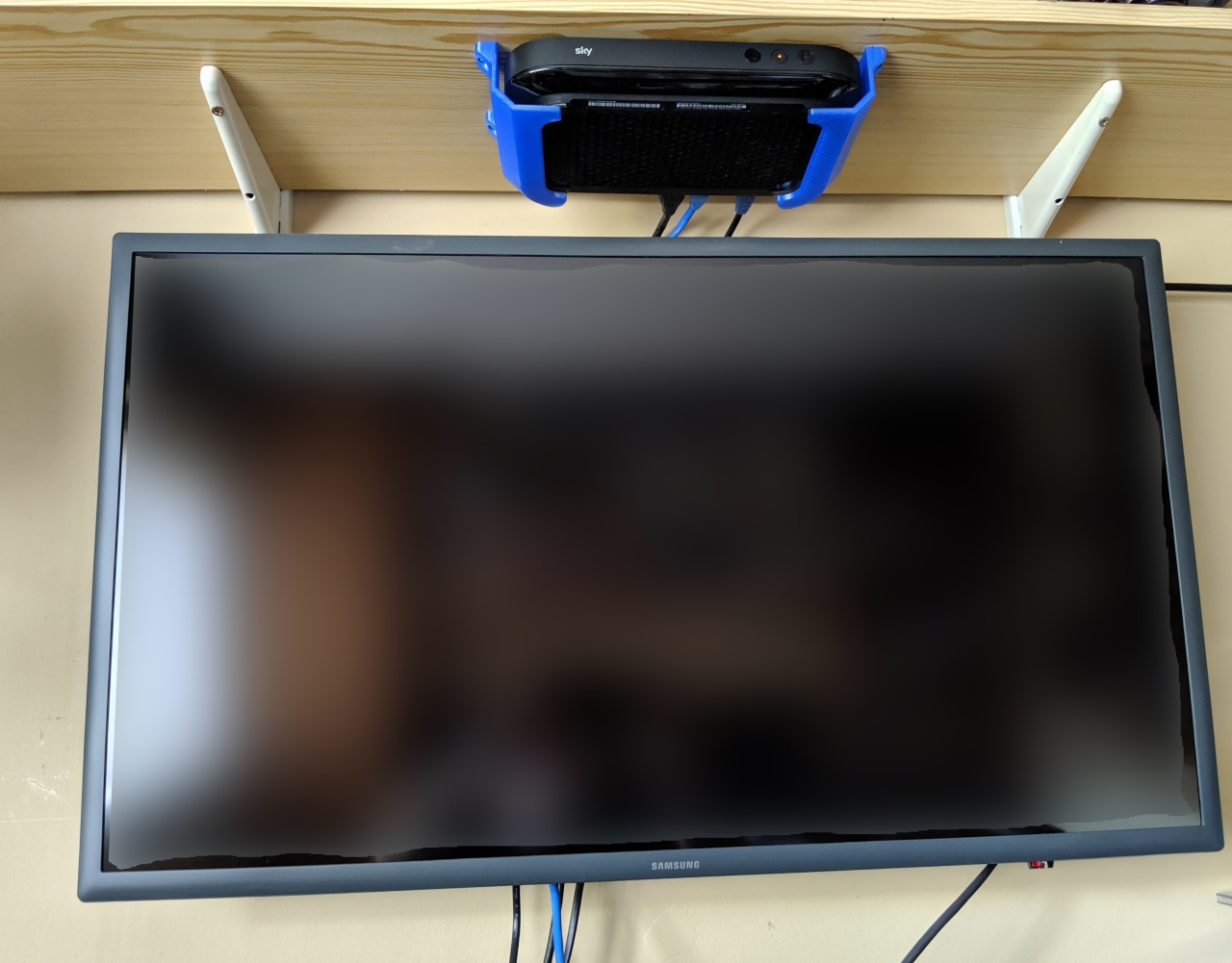 Sky Q Mini box shelf brackets
