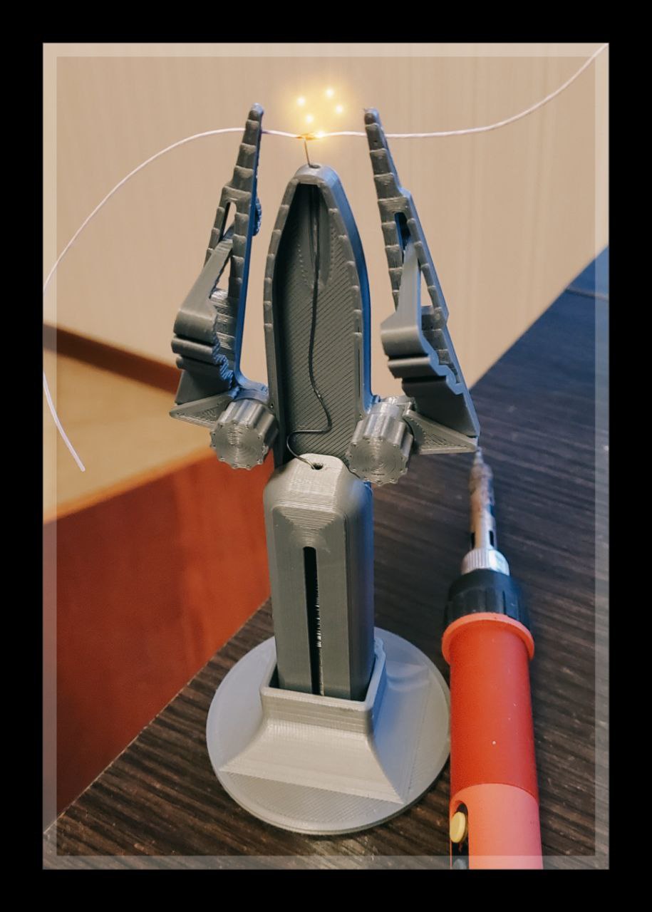 Soldering Assistant v2 (easy print)