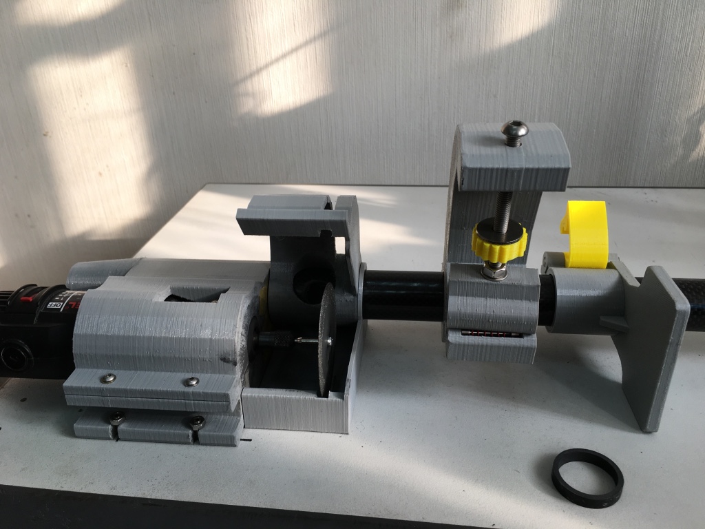Carbon tube cutter