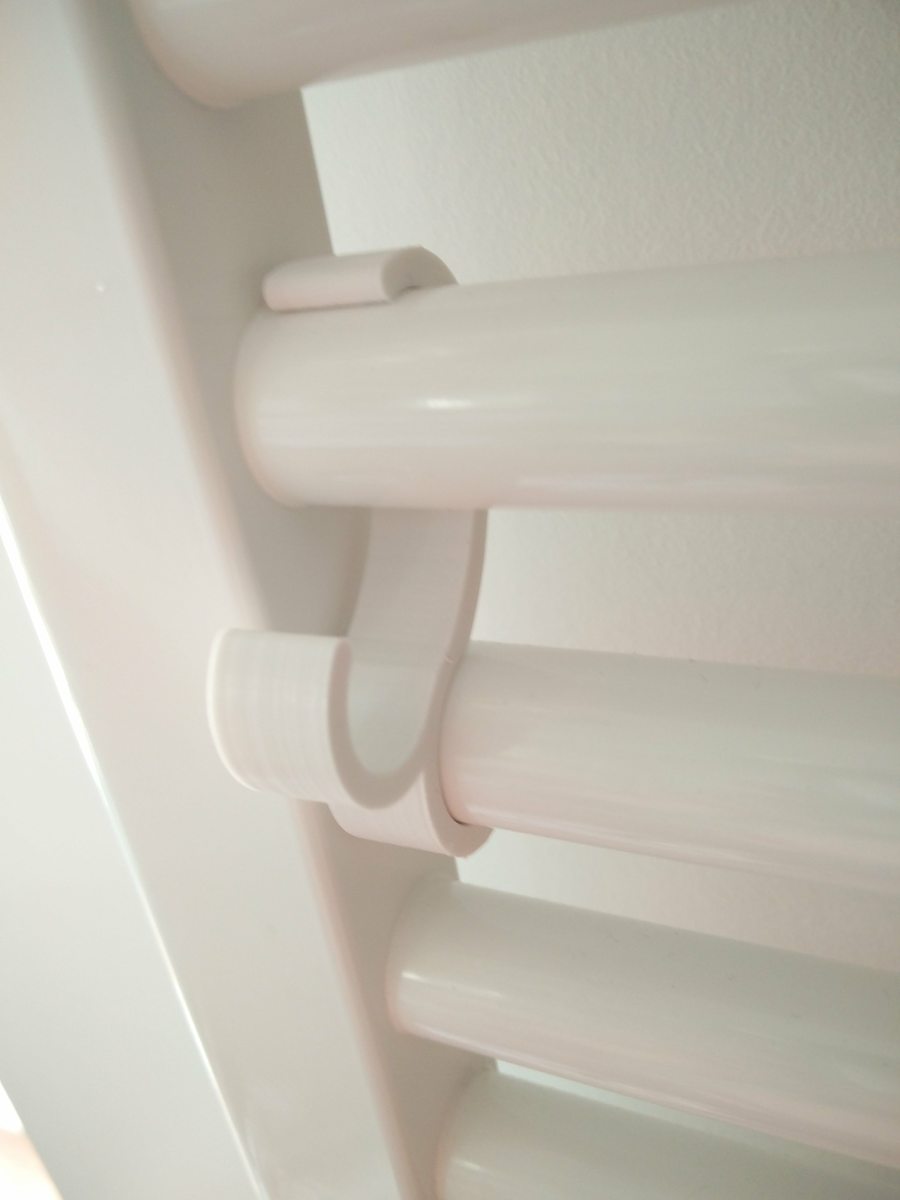 Radioator Hook