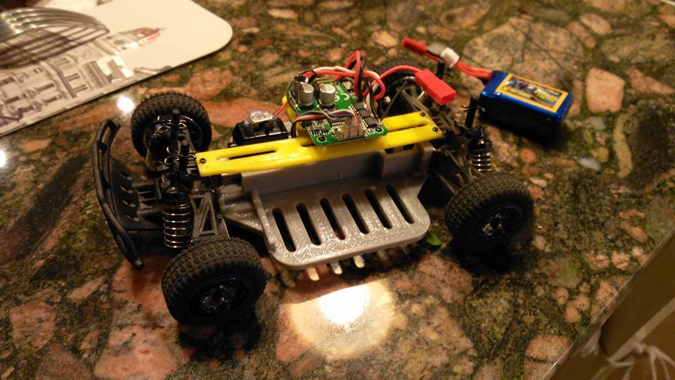 Losi 1_24 chassis for bigger battery