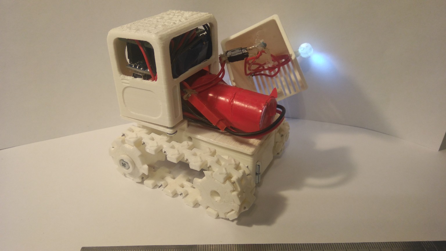 Mini RC tractor