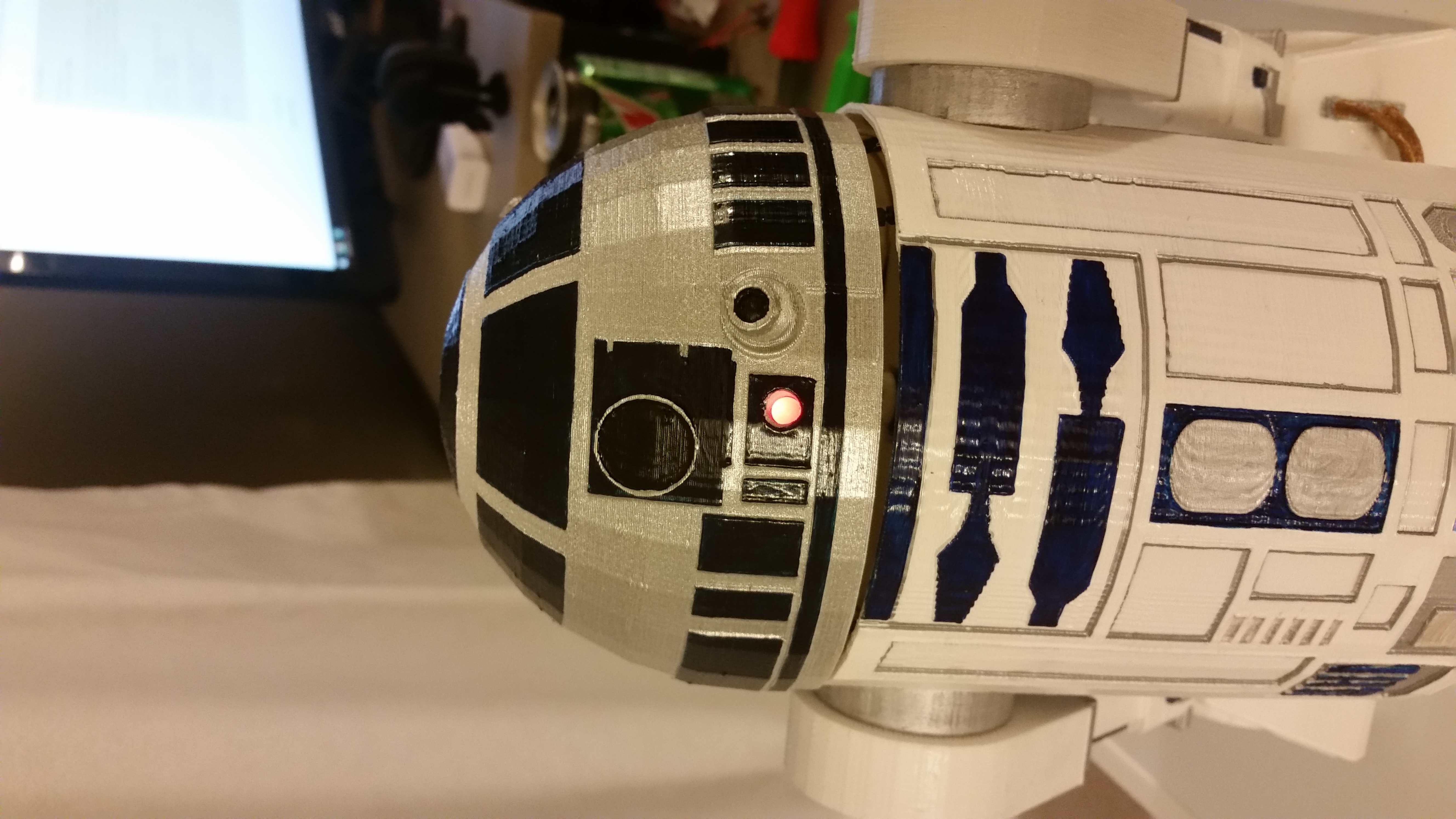 R2D2 - Non Electronic Version