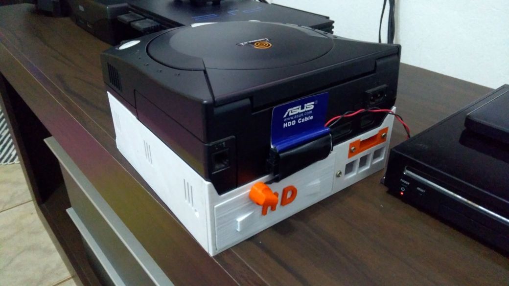 Dreamcase for Sega Dreamcast  ( use mod g1ata and dreampi)