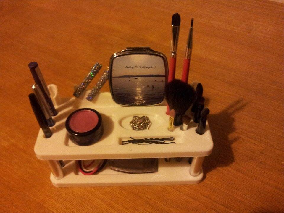 Desk organiser, Makeup stand