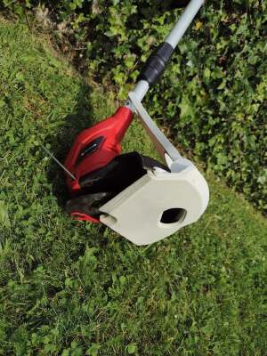 Bottom Glider for an Einhell Akku Rasentrimmer GC-CT 18 | 3d print model