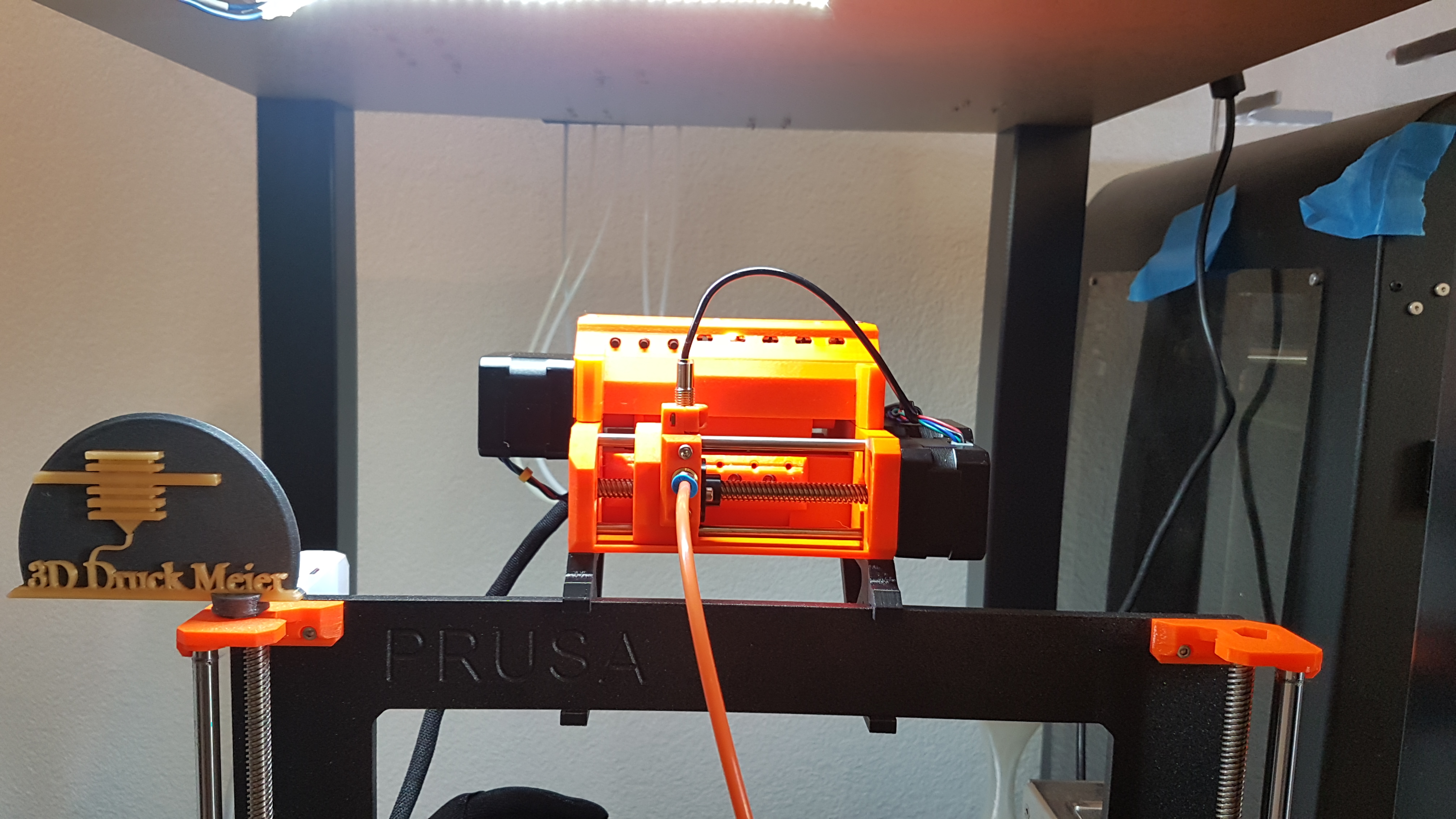 Tubeholder for MMU2 Prusa MK3 on a Lack Table