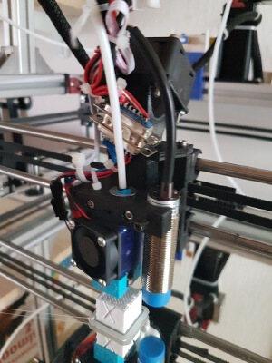 Hypercube Evolution Extruder Mount for 18 mm Endstop | 3d print model