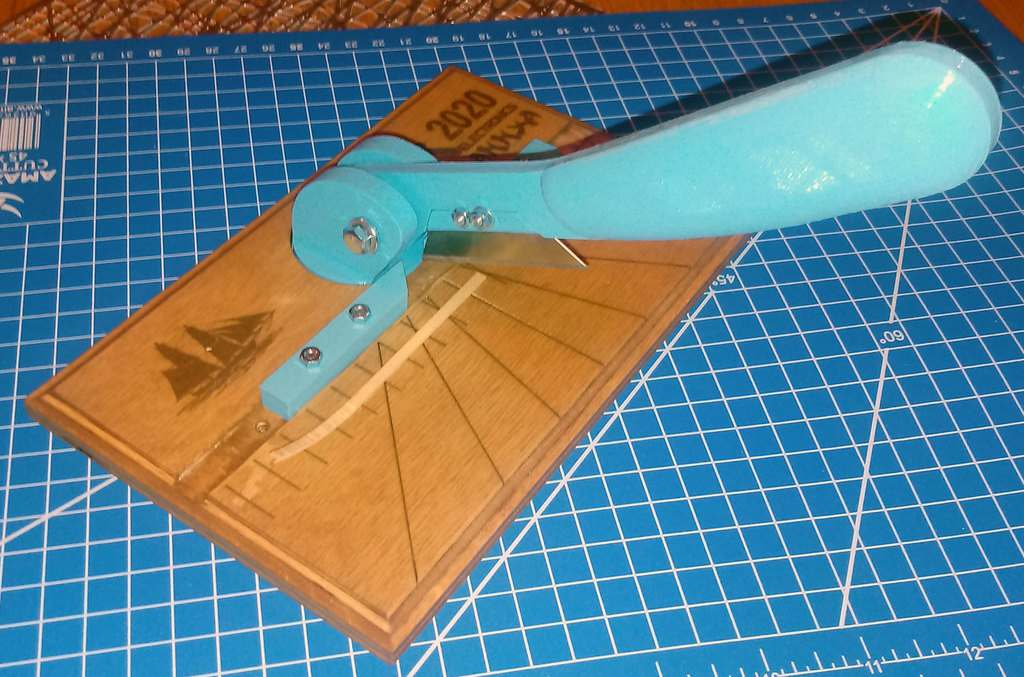 Slat (plank) cutter mini guillotine