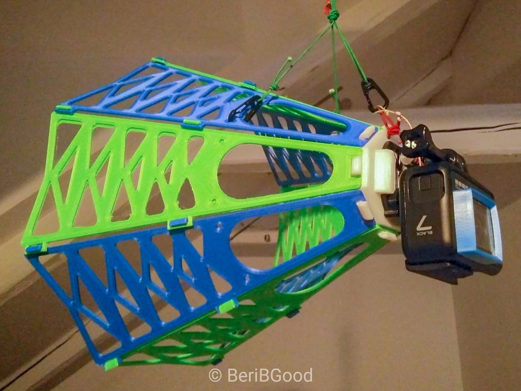 Chase cam for paragliding - On spot assembly without screws or zip ties