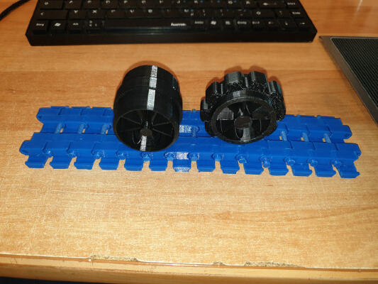 Simple Tank Chain Track (My first thing!) | 3d print model