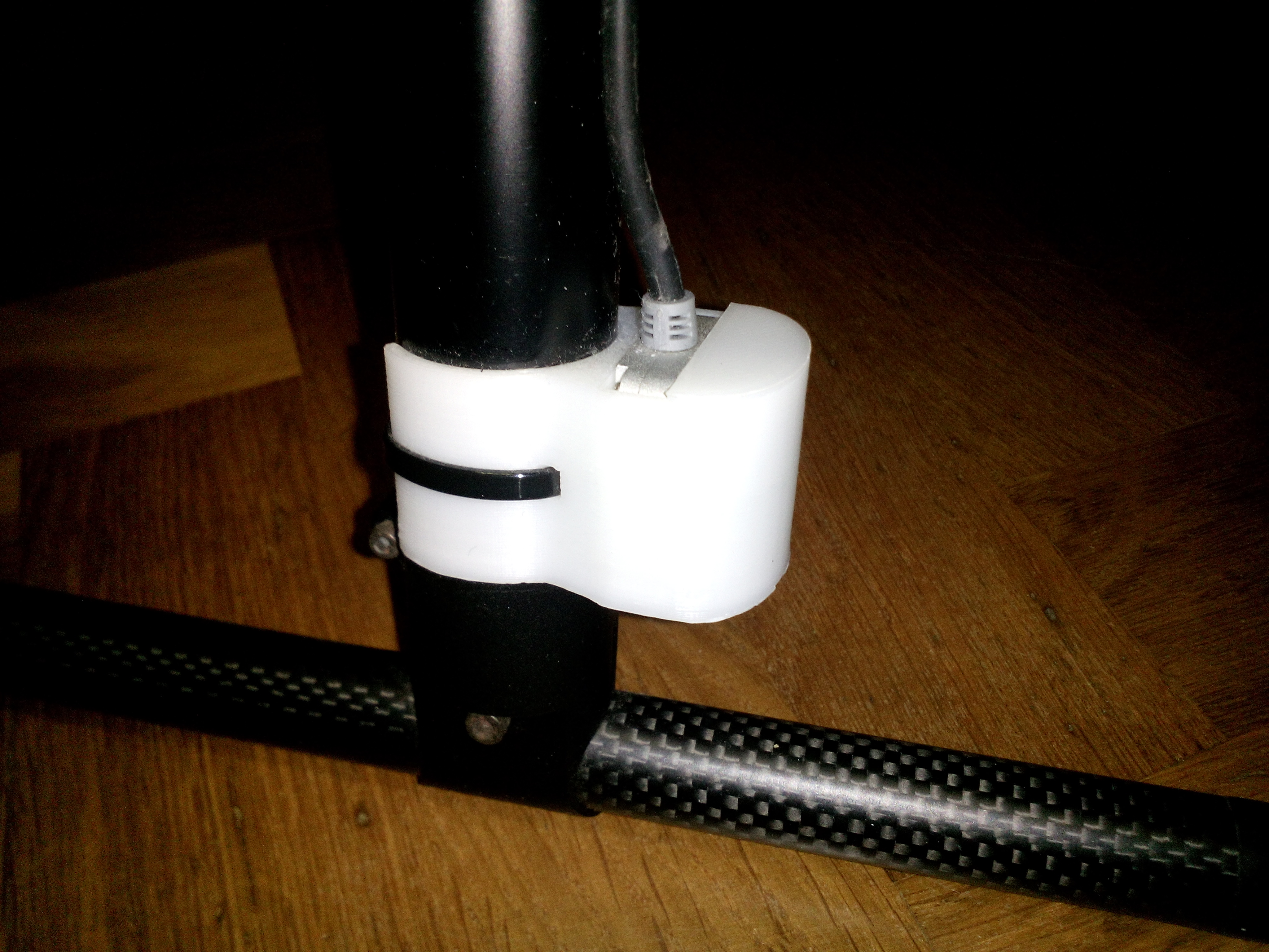 Wookong (non bluetooth) LED holder with clamp to 25mm Tube.