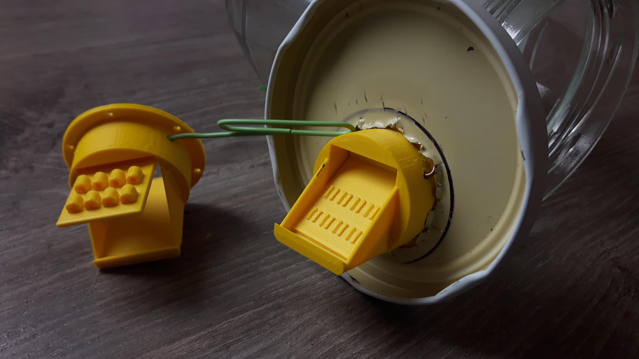 Mouse trap door for glass jar