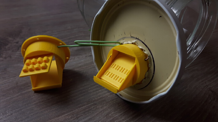 Mouse trap door for glass jar | 3d print model