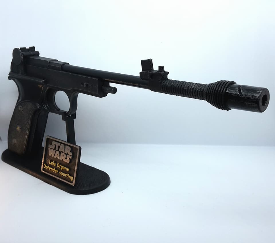 Princess Leia Defender Sporting Blaster Stand