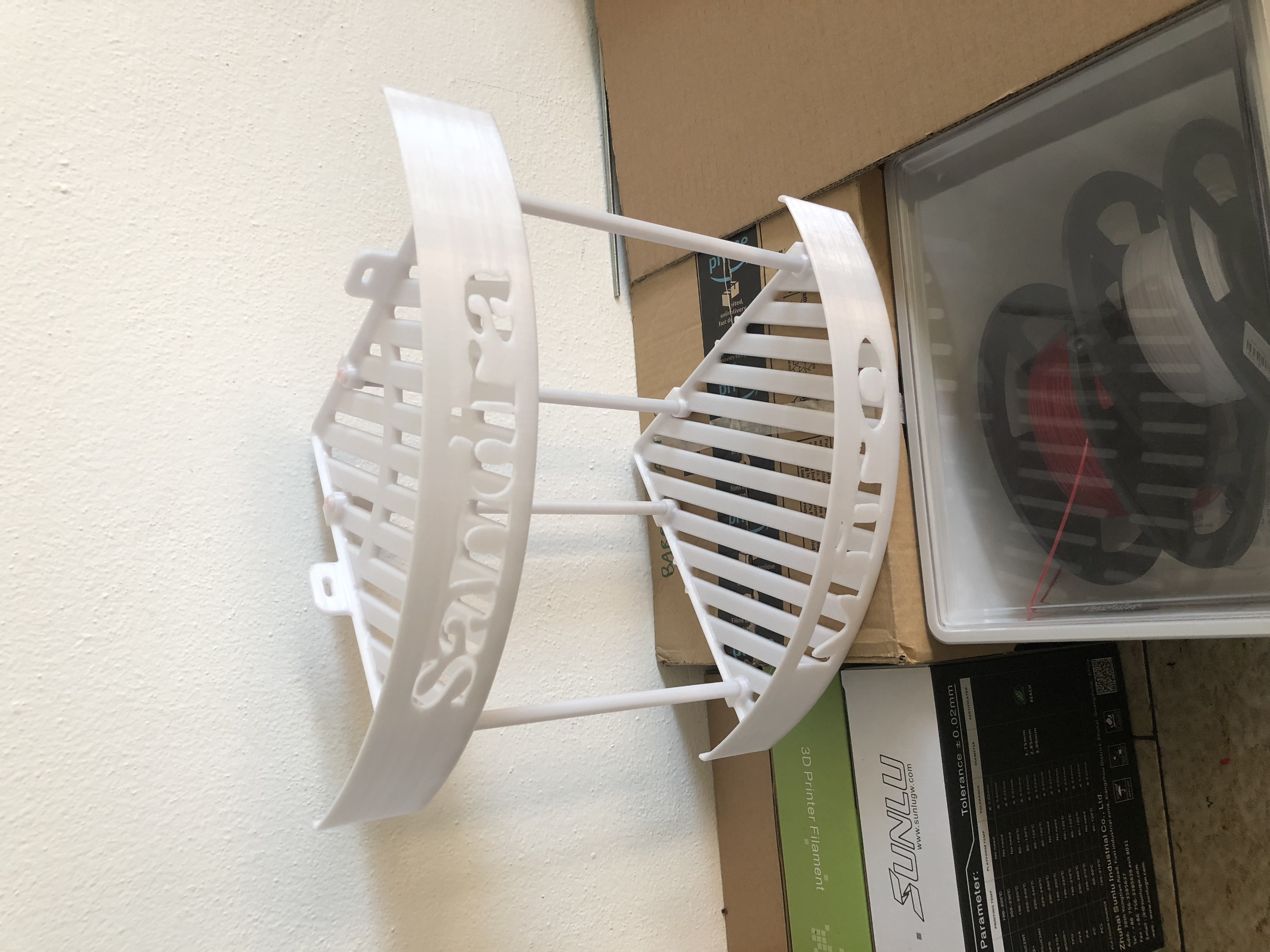 angular shower support