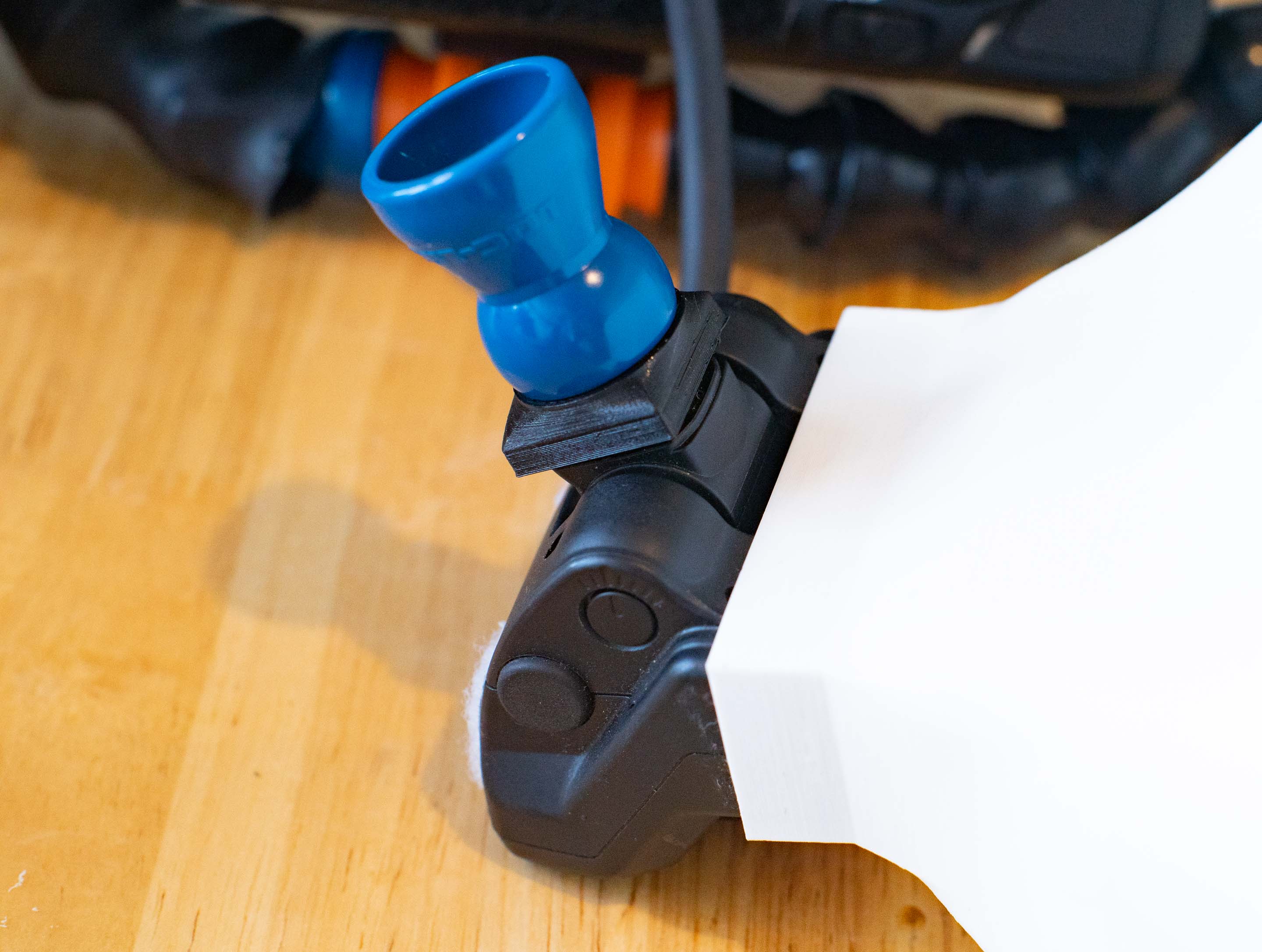 Twin flash arm system for Canon MT-24EX