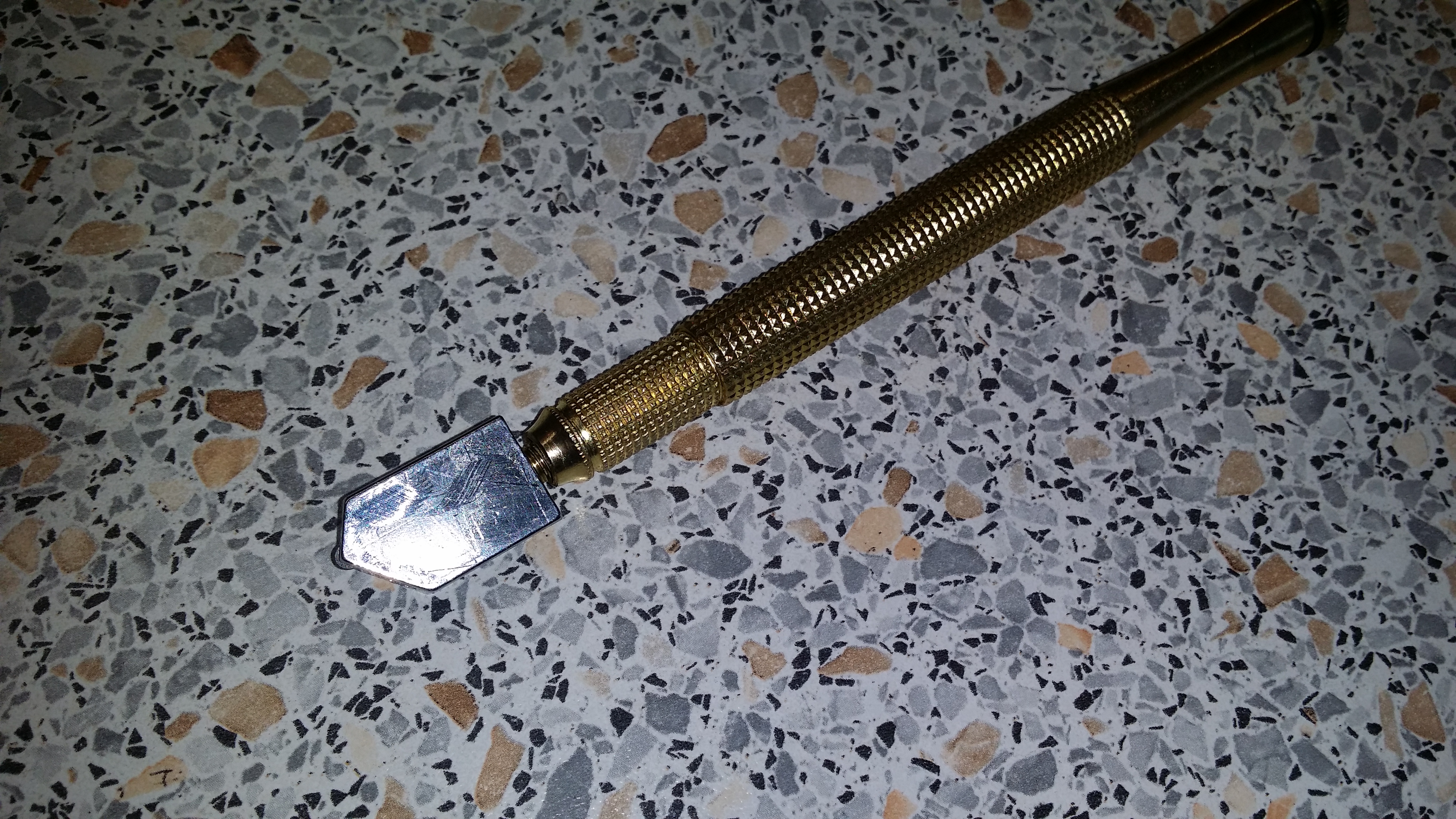 bottle-screw cutter