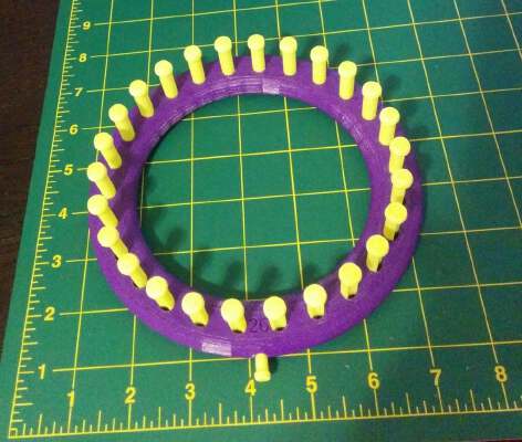 Knitting Loom (150mm diameter, 26 pegs) | 3d print model