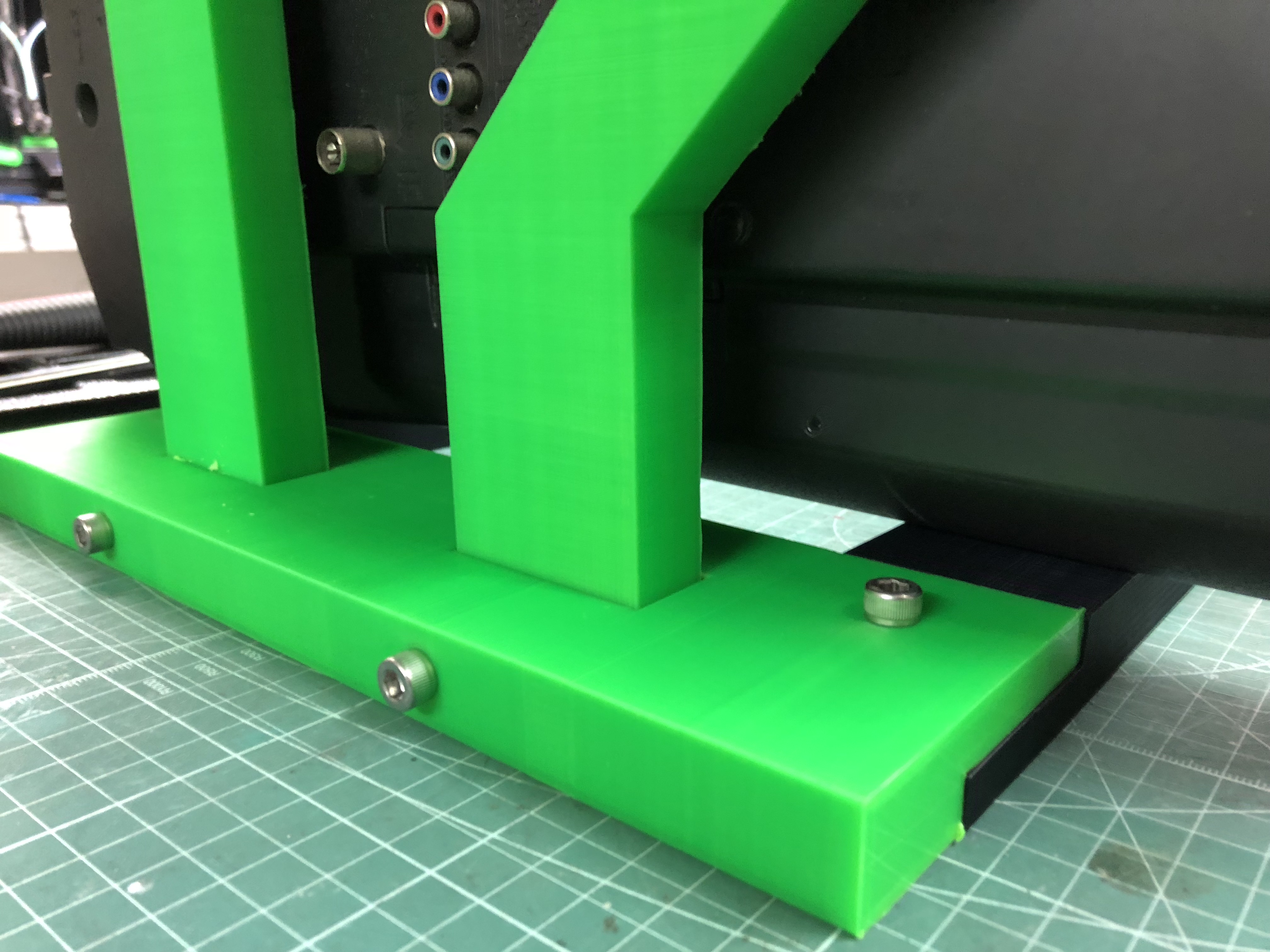 VERTICAL MONITOR Mount