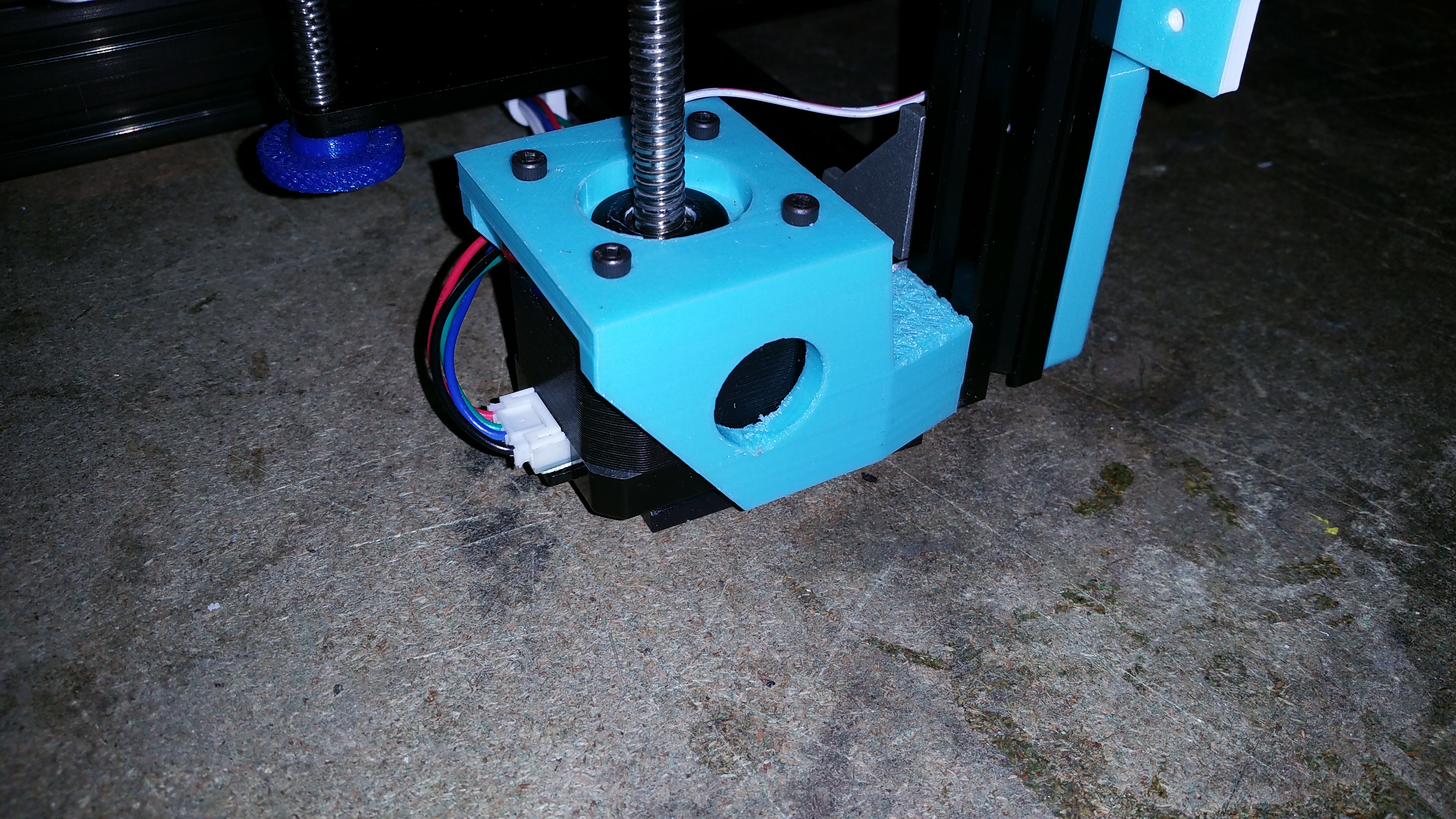 bracked and Z axis stuff for Tarantula
