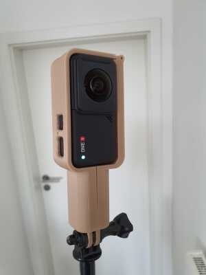 Insta360 One R Vertical Powerbank Mount | 3d print model