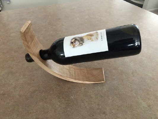 Curved Balancing Wine Holder | 3d print model