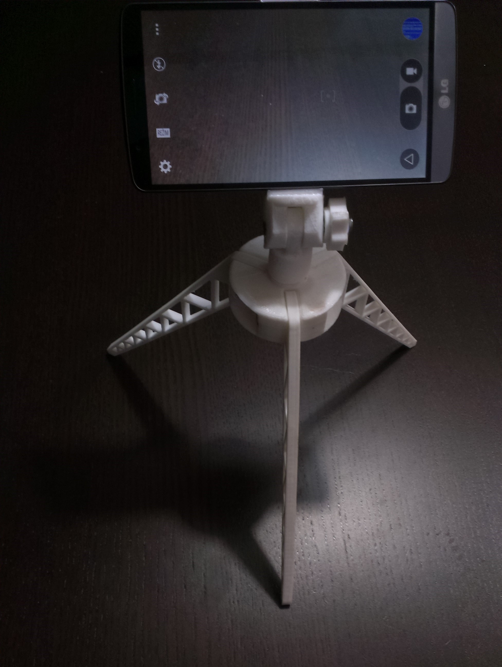 LG G3 holder for mini tripod